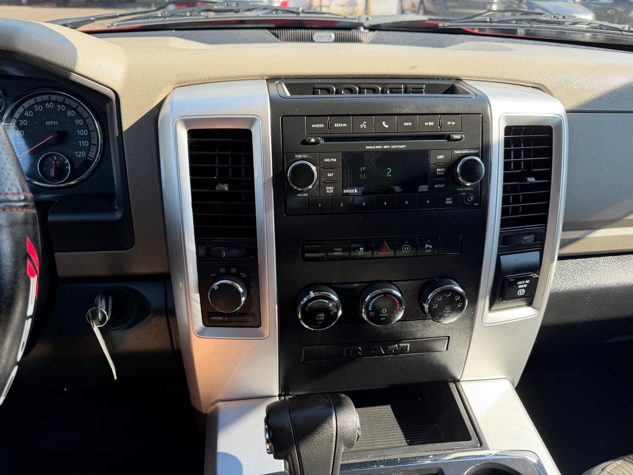 RAM 1500 SLT Crew Cab 4WD 2012