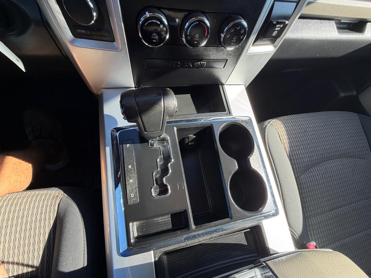 RAM 1500 SLT Crew Cab 4WD 2012