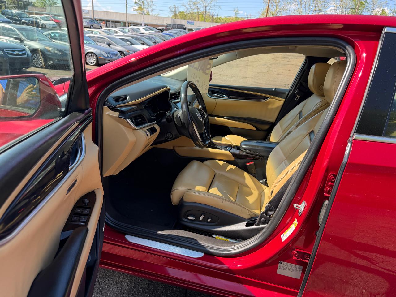 Cadillac XTS Luxury 2013