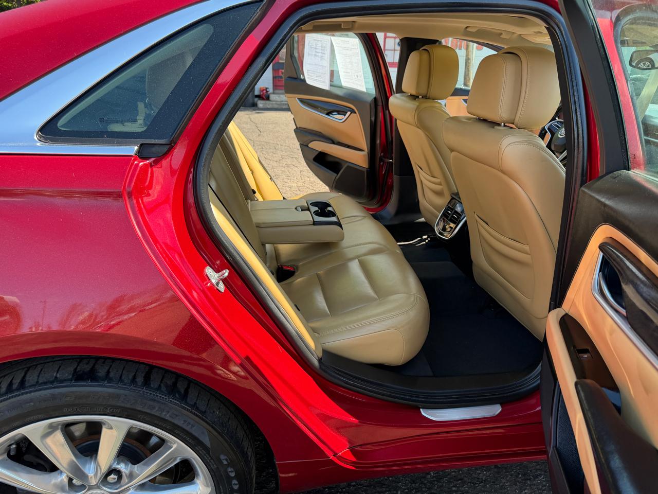 Cadillac XTS Luxury 2013