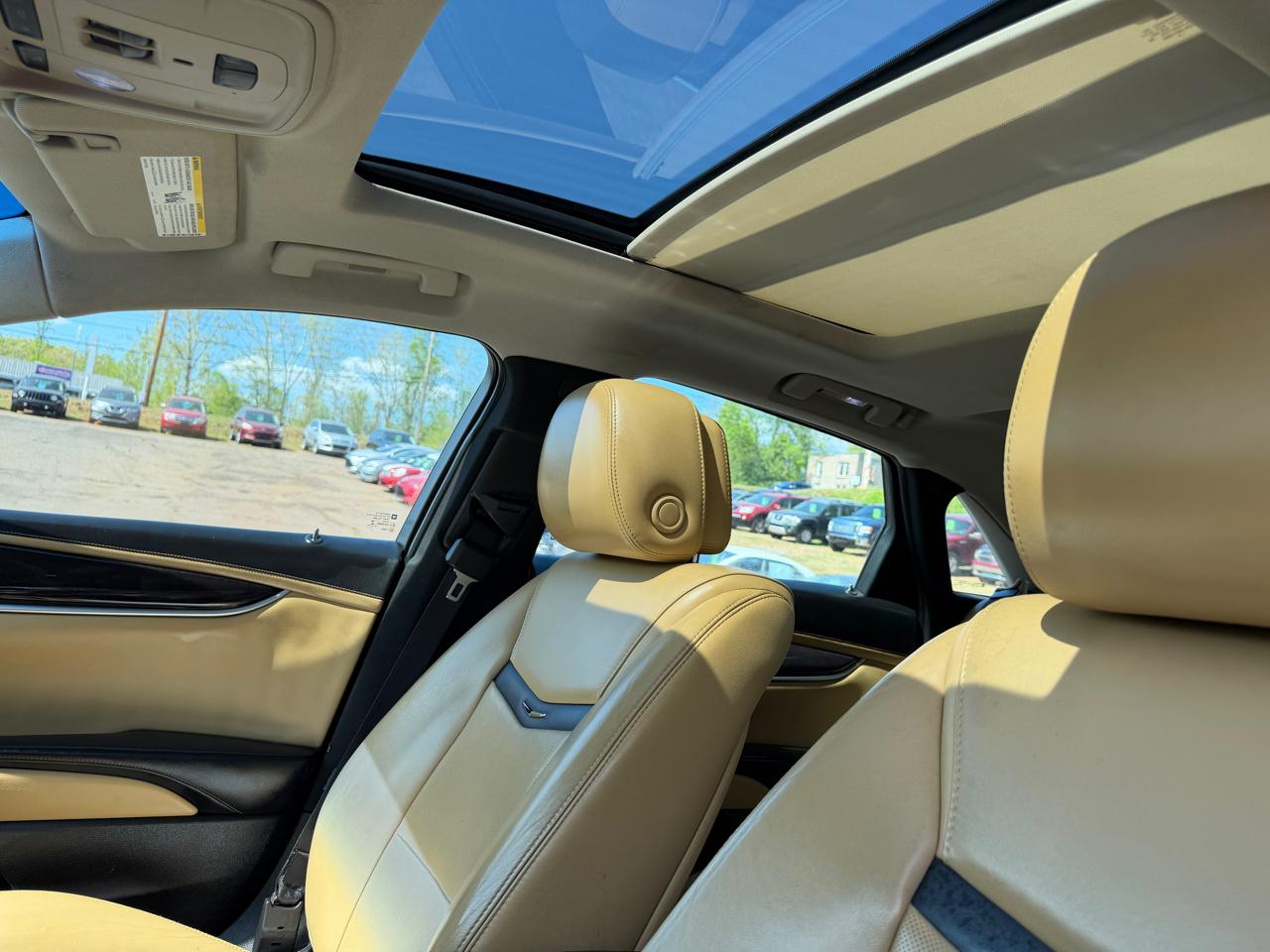 Cadillac XTS Luxury 2013