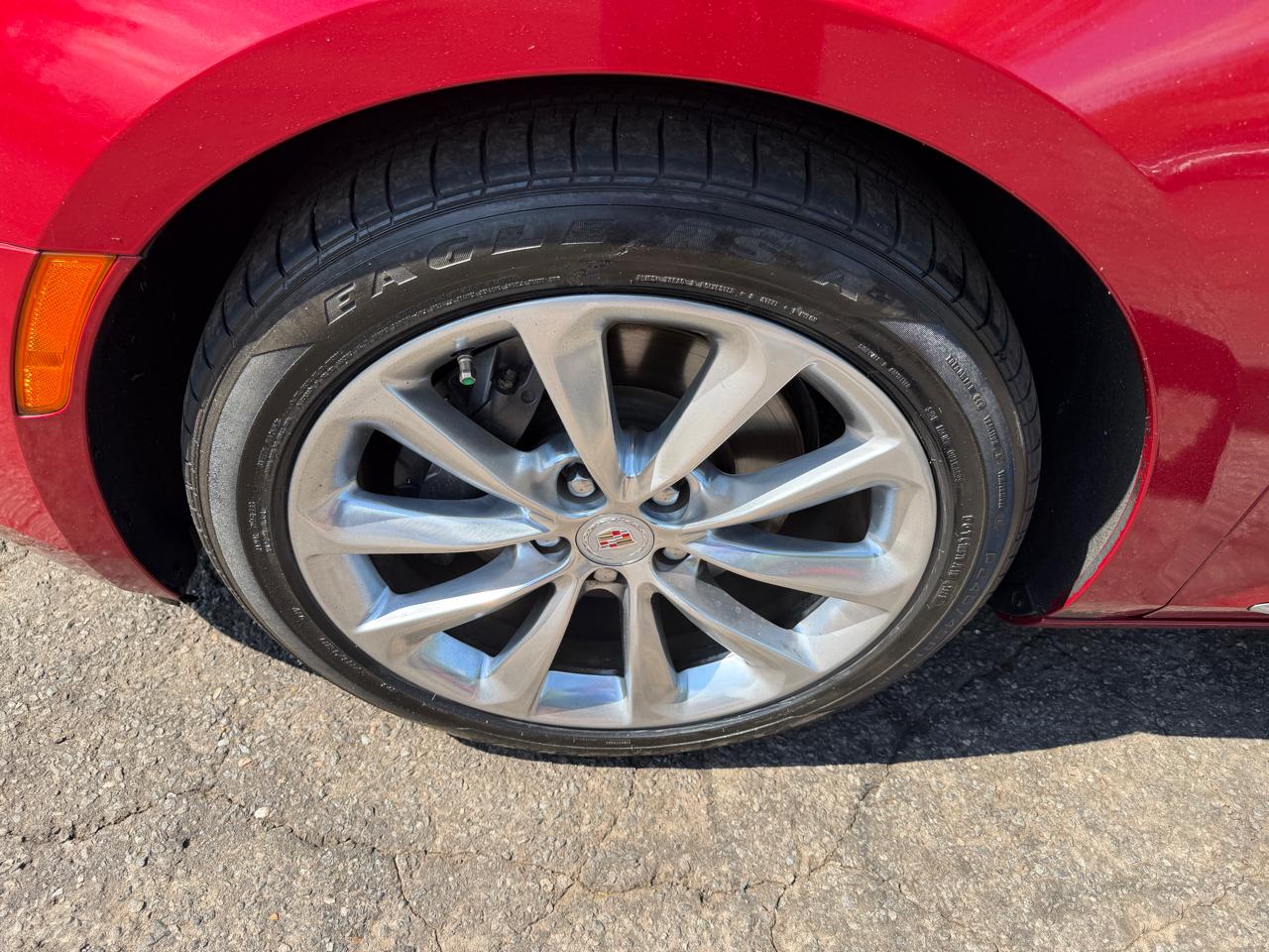 Cadillac XTS Luxury 2013