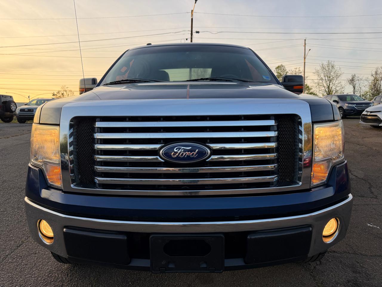 Ford F-150 XLT SuperCab 8-ft. Bed 2WD 2010