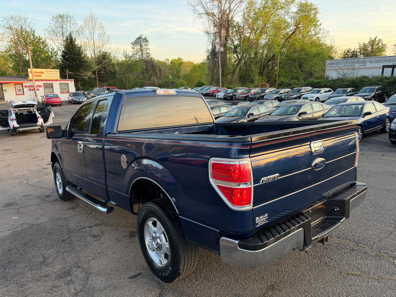 Ford F-150 XLT SuperCab 8-ft. Bed 2WD 2010