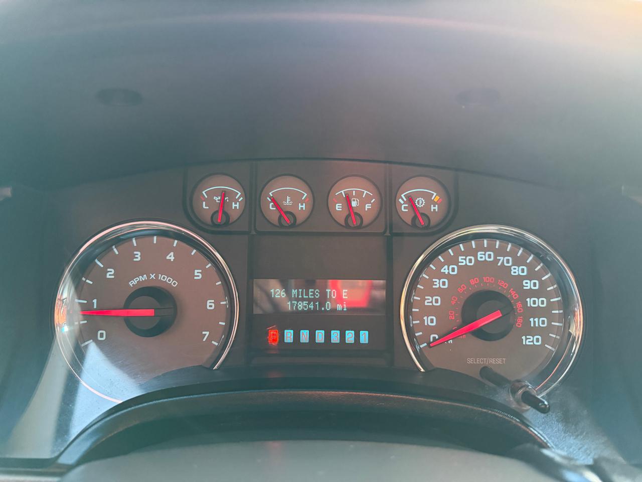 Ford F-150 XLT SuperCab 8-ft. Bed 2WD 2010