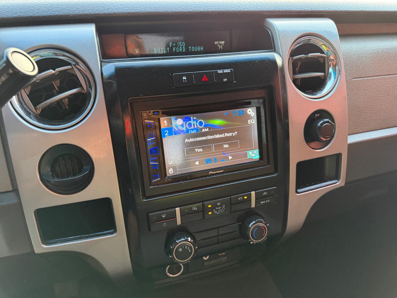 Ford F-150 XLT SuperCab 8-ft. Bed 2WD 2010