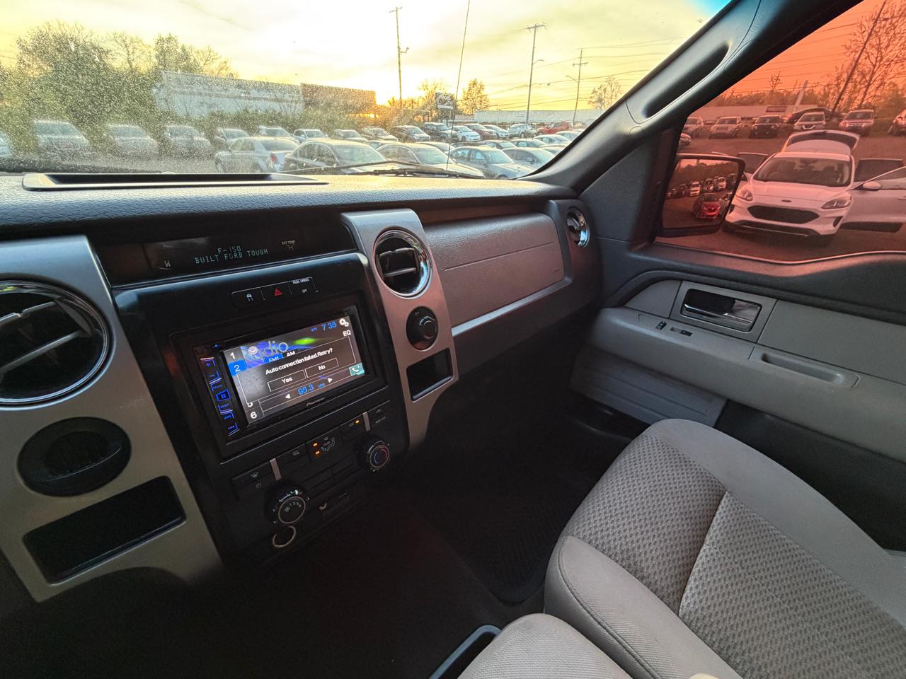 Ford F-150 XLT SuperCab 8-ft. Bed 2WD 2010