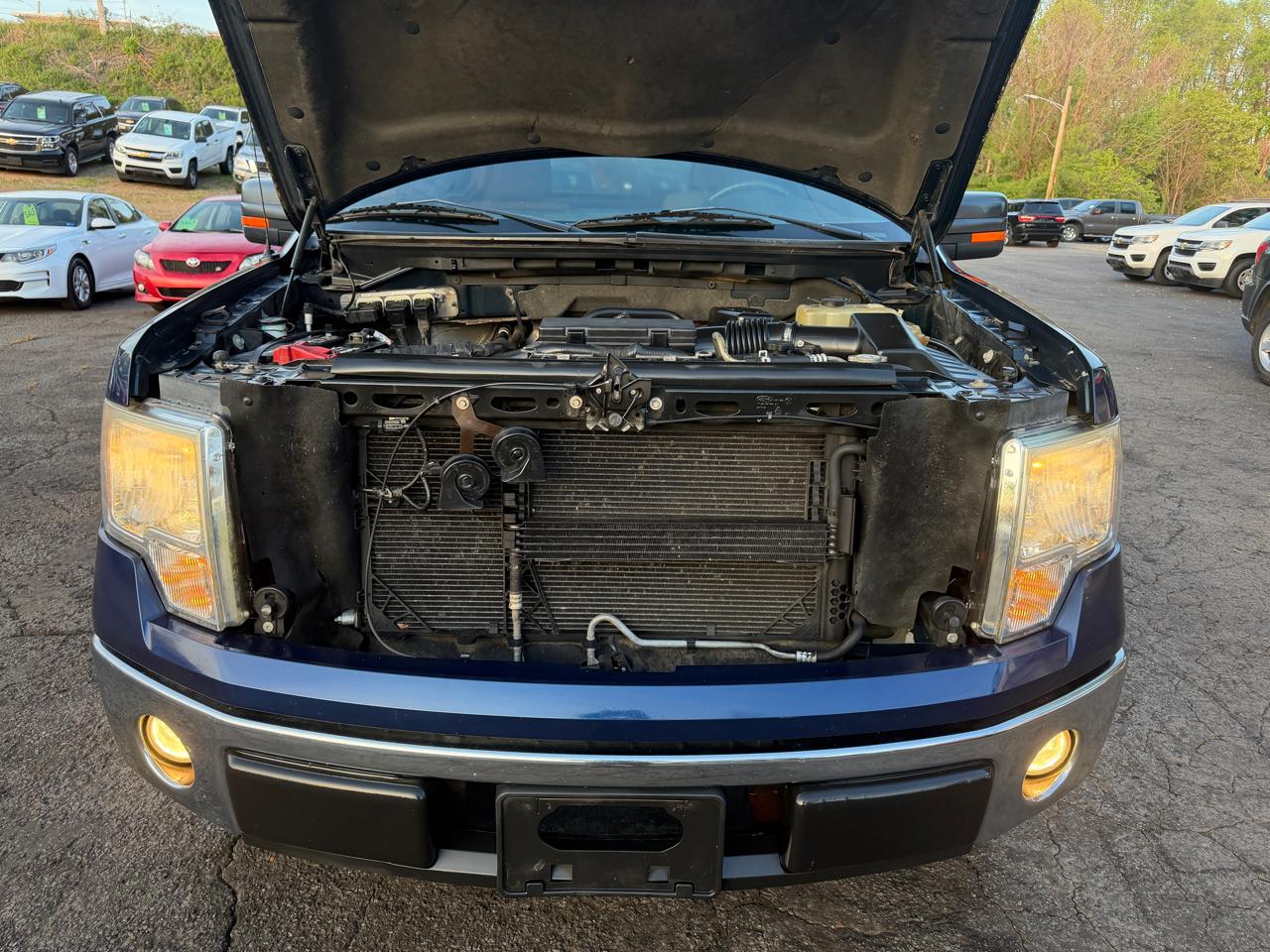 Ford F-150 XLT SuperCab 8-ft. Bed 2WD 2010