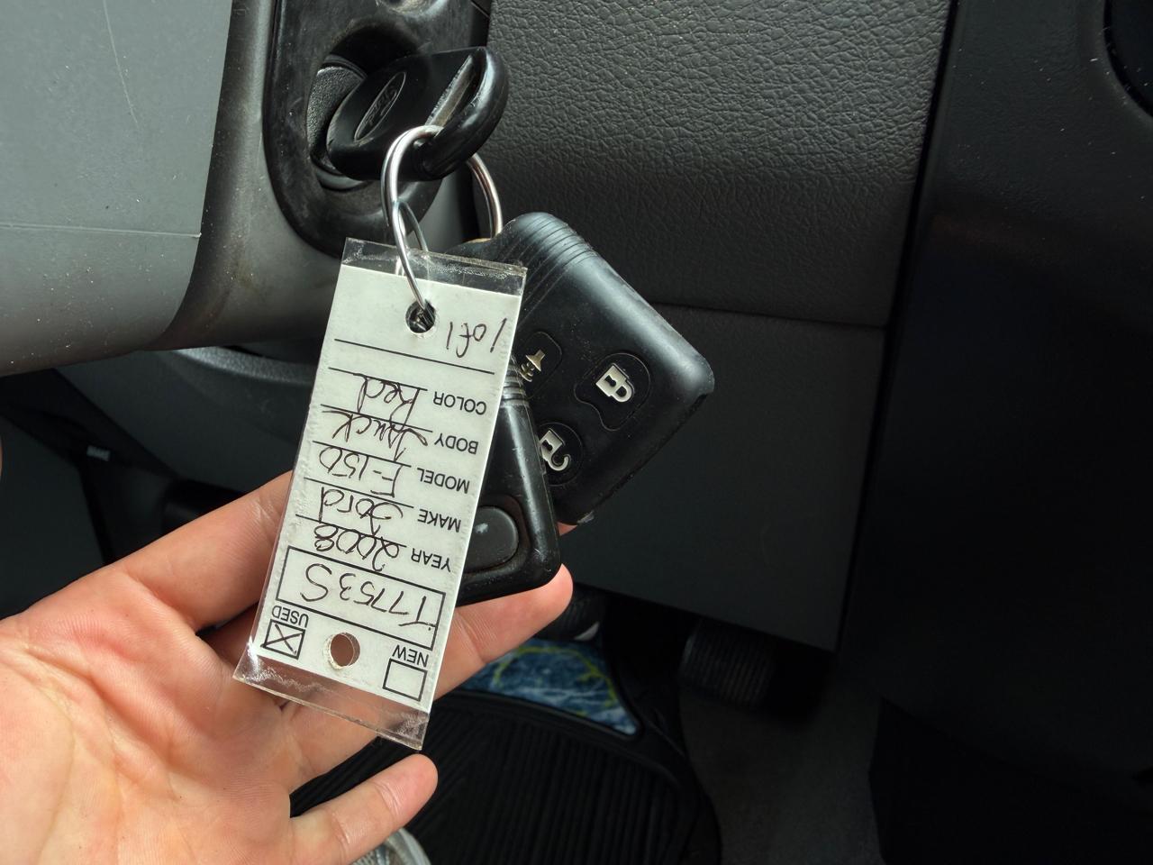 Ford F-150 XL SuperCrew Short Bed 4WD 2008