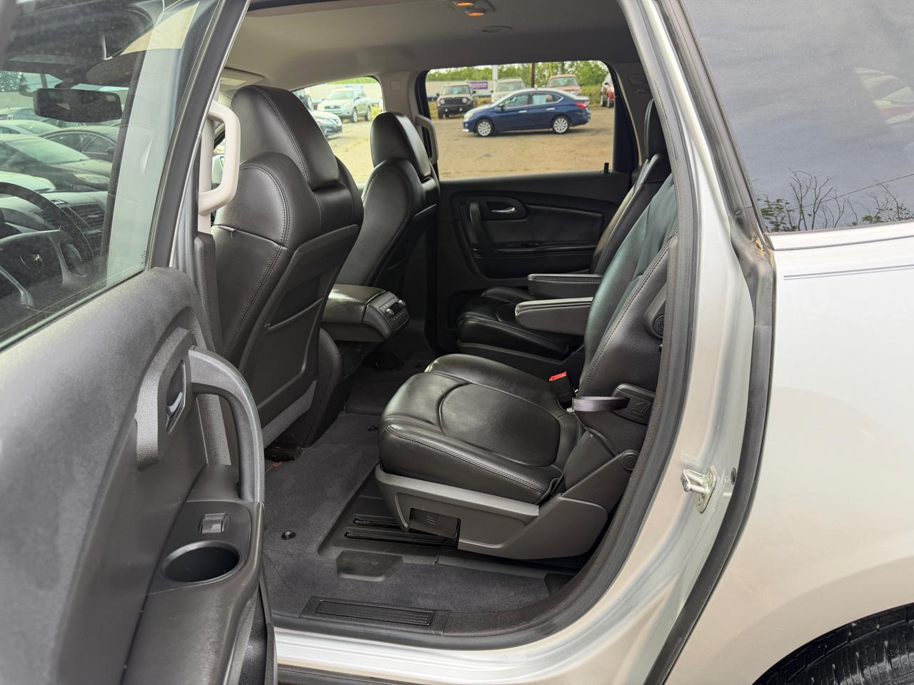 Chevrolet Traverse LT 2011