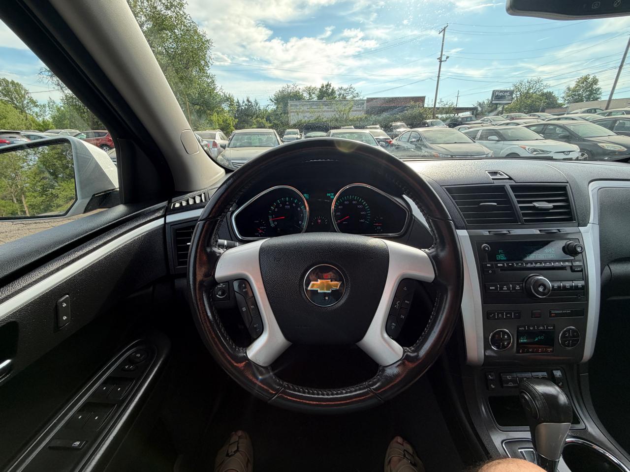 Chevrolet Traverse LT 2011