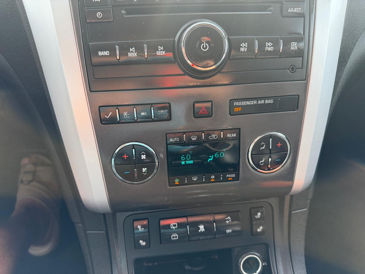 Chevrolet Traverse LT 2011