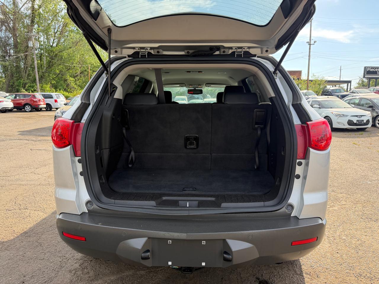 Chevrolet Traverse LT 2011