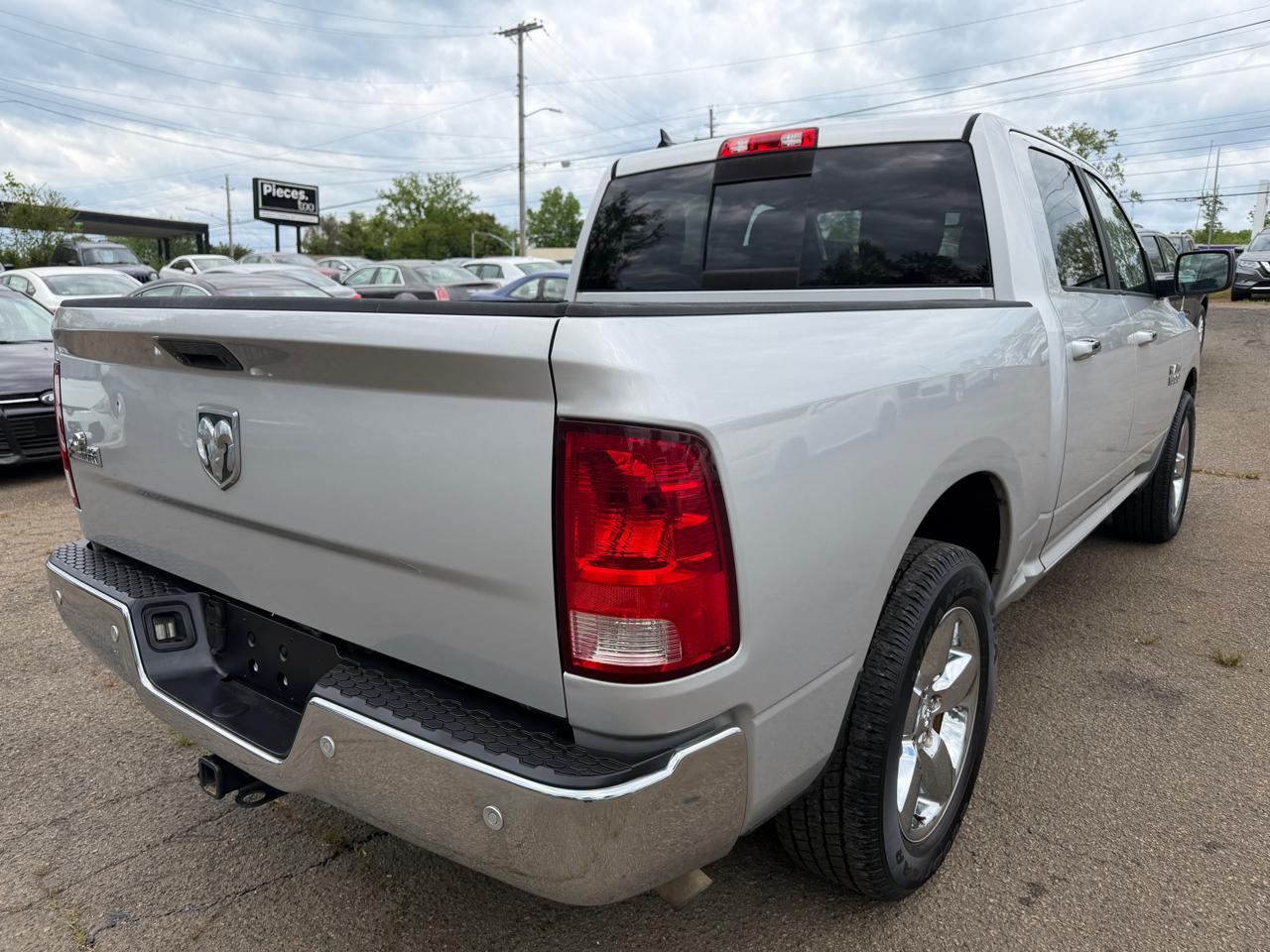 RAM 1500 SLT Crew Cab SWB 2WD 2014