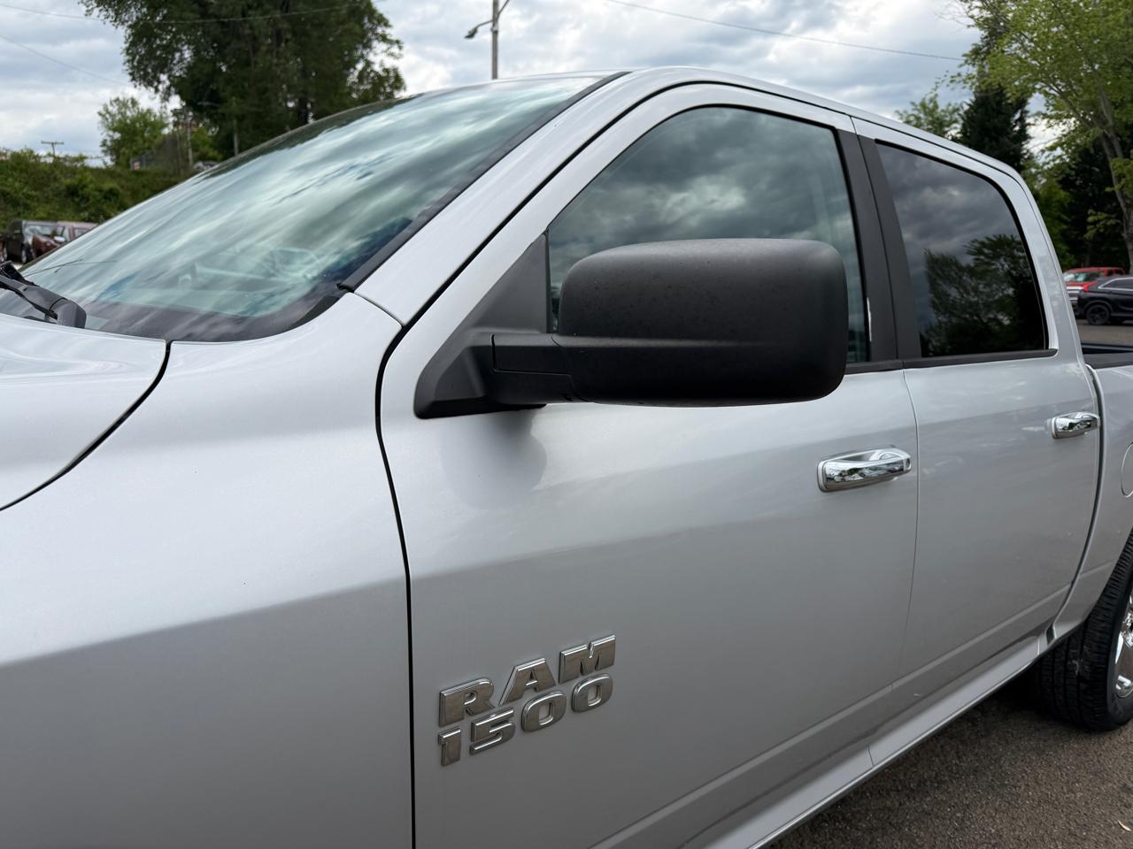 RAM 1500 SLT Crew Cab SWB 2WD 2014