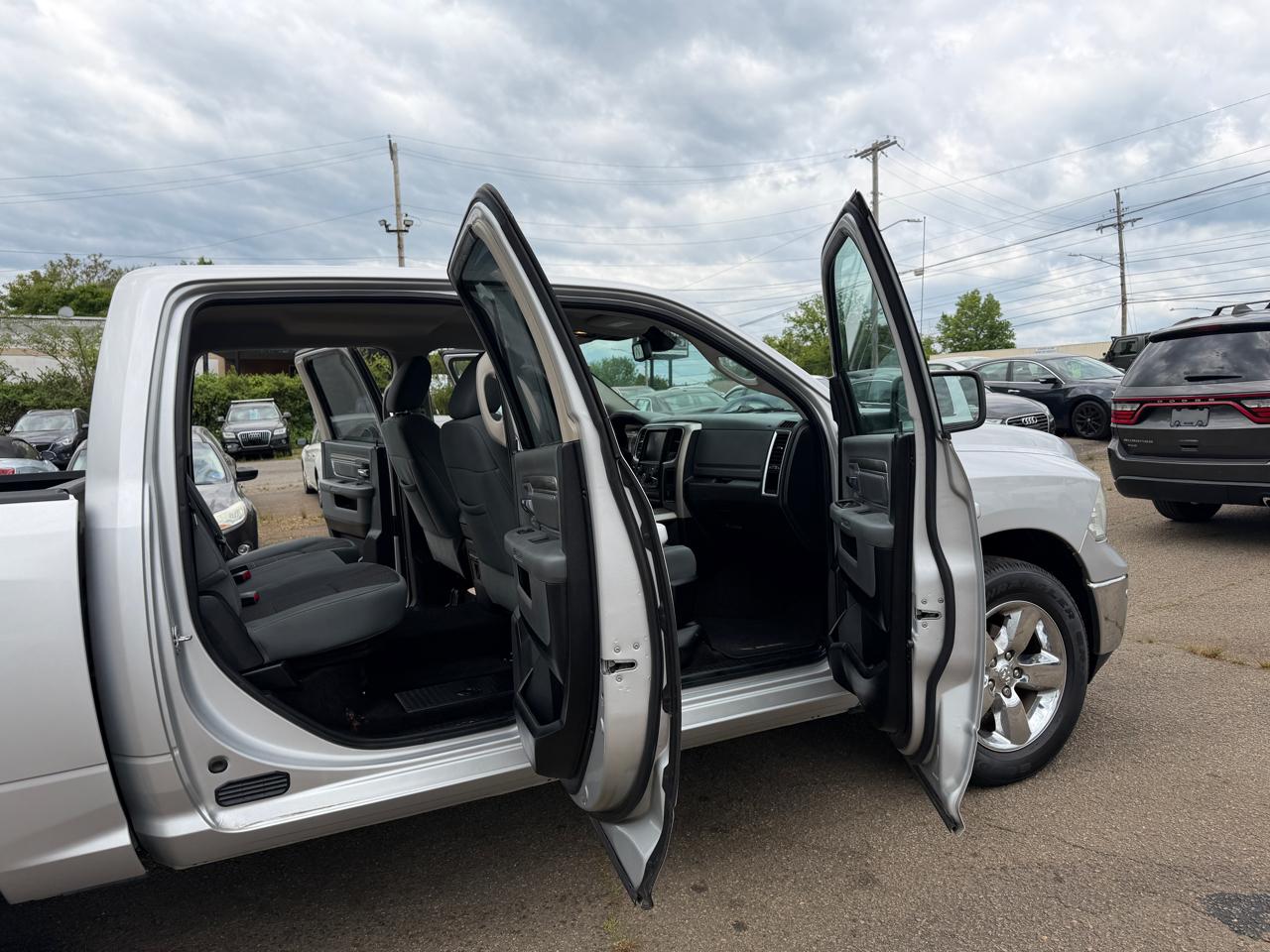 RAM 1500 SLT Crew Cab SWB 2WD 2014