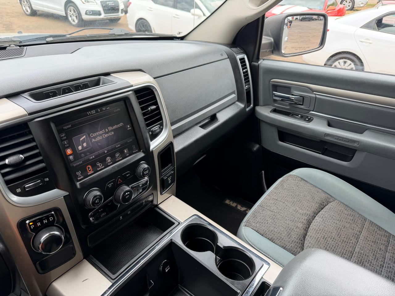 RAM 1500 SLT Crew Cab SWB 2WD 2014