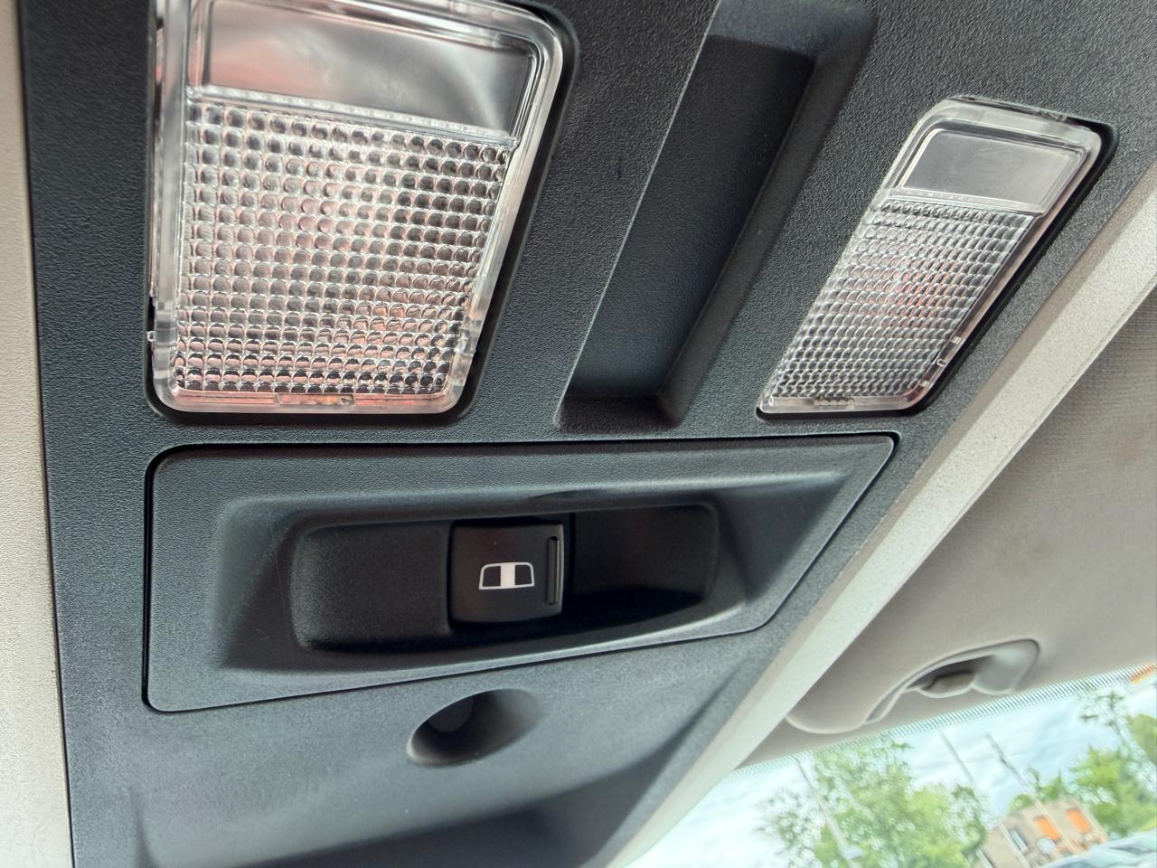 RAM 1500 SLT Crew Cab SWB 2WD 2014