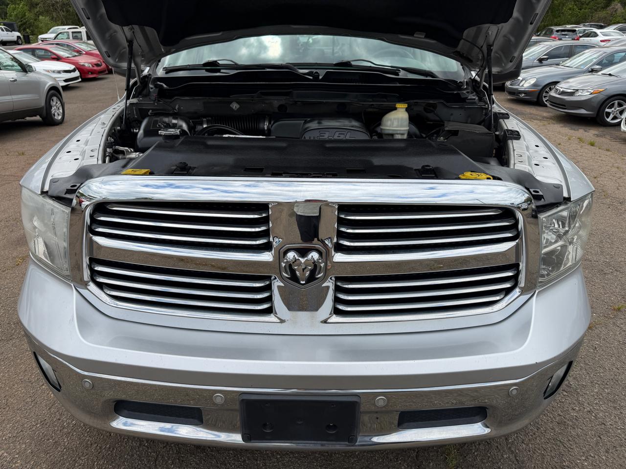 RAM 1500 SLT Crew Cab SWB 2WD 2014