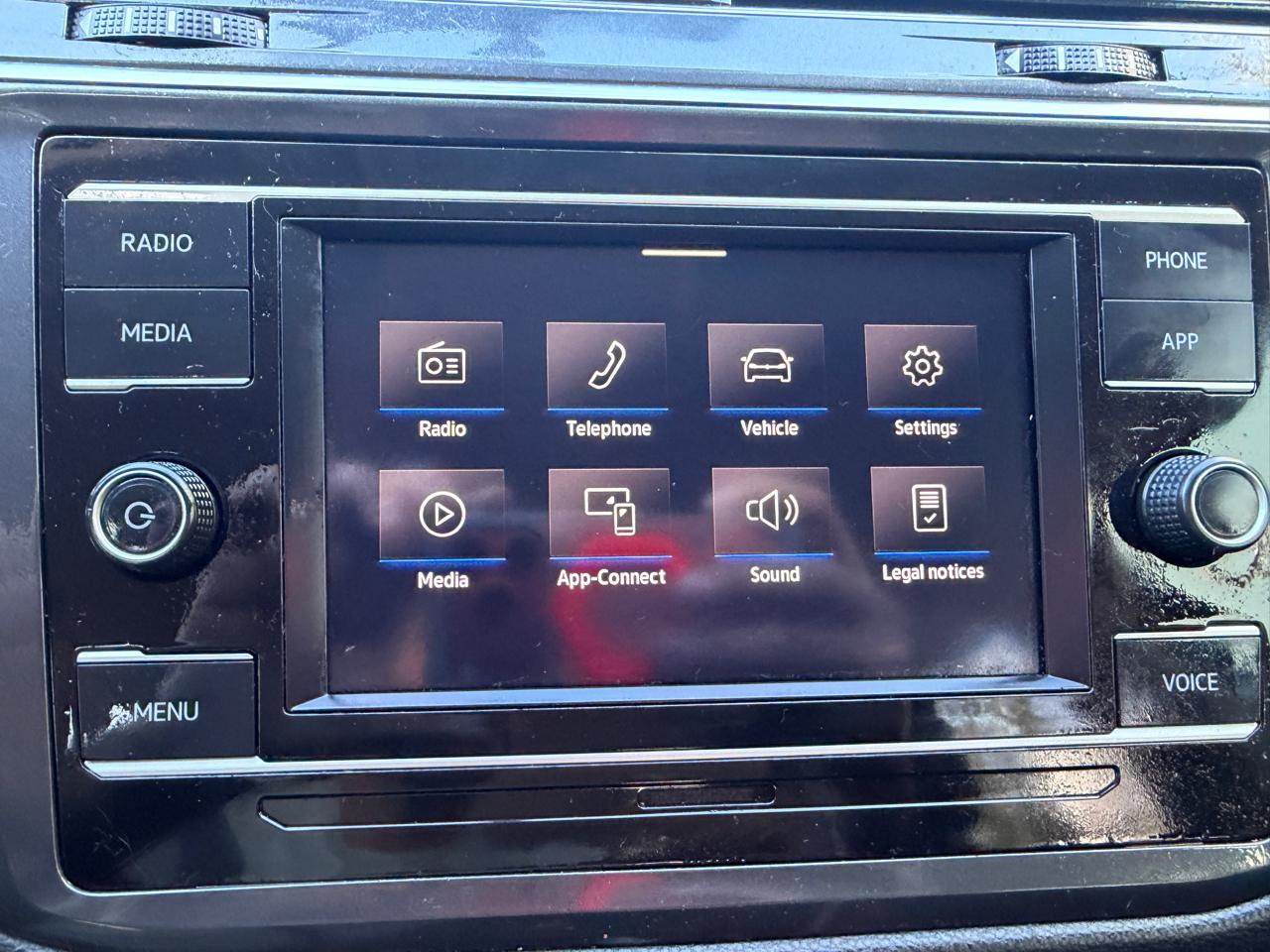 Volkswagen Tiguan S 2022