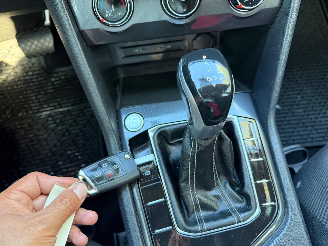 Volkswagen Tiguan S 2022