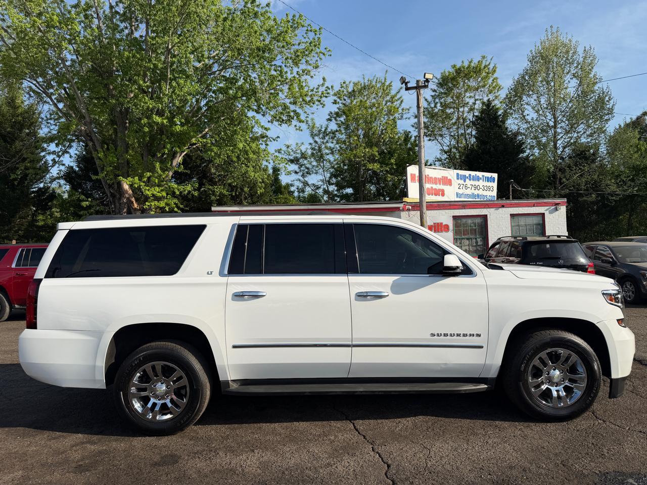 Chevrolet Suburban LT 1500 4WD 2015