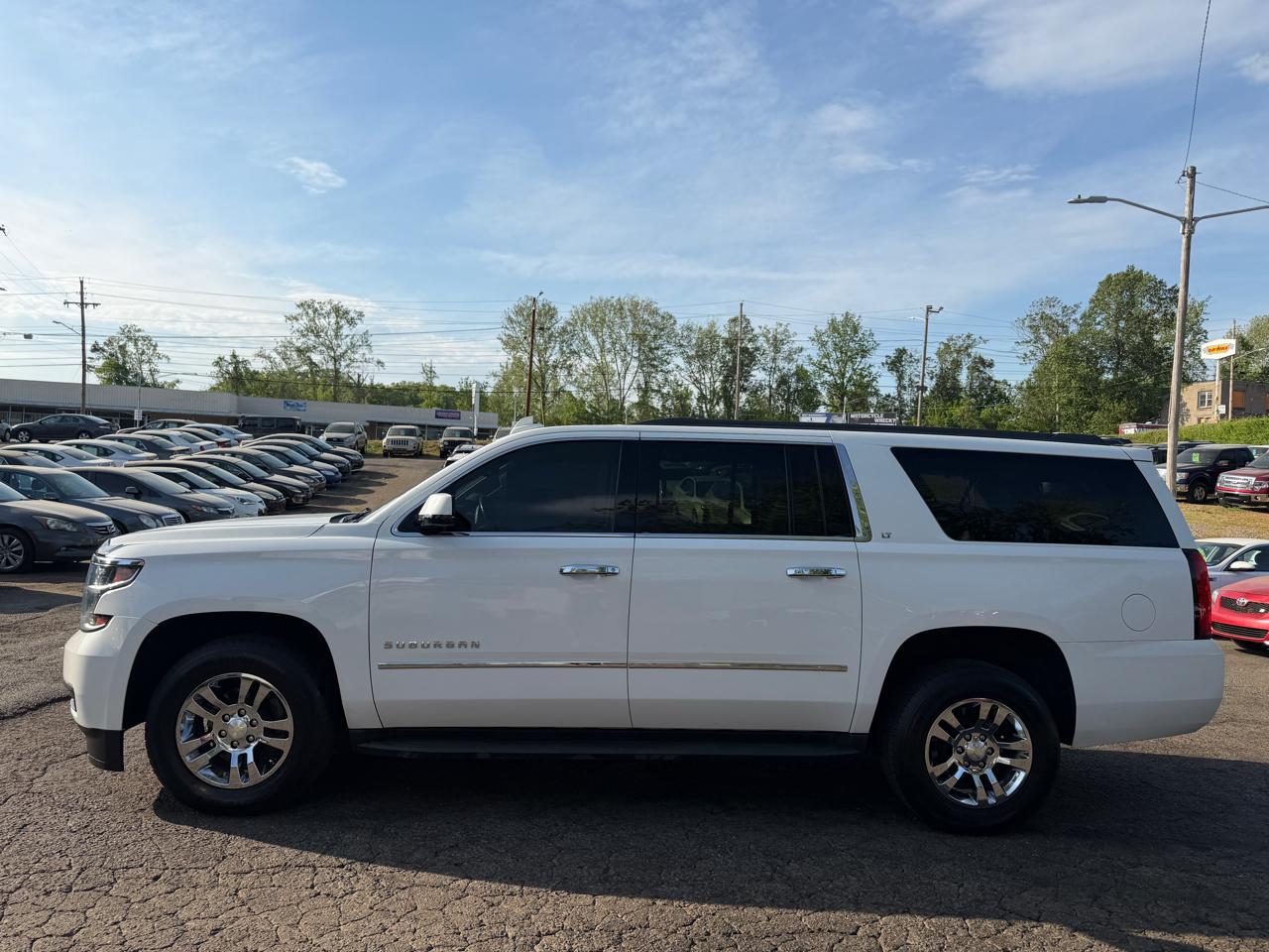 Chevrolet Suburban LT 1500 4WD 2015