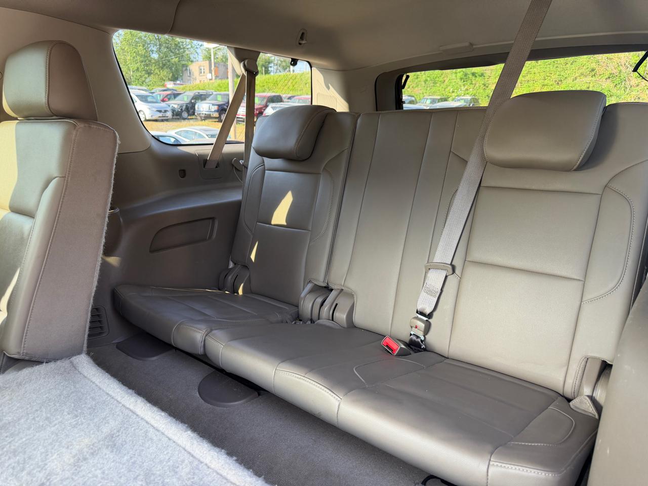 Chevrolet Suburban LT 1500 4WD 2015