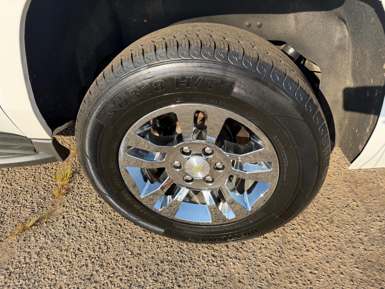 Chevrolet Suburban LT 1500 4WD 2015