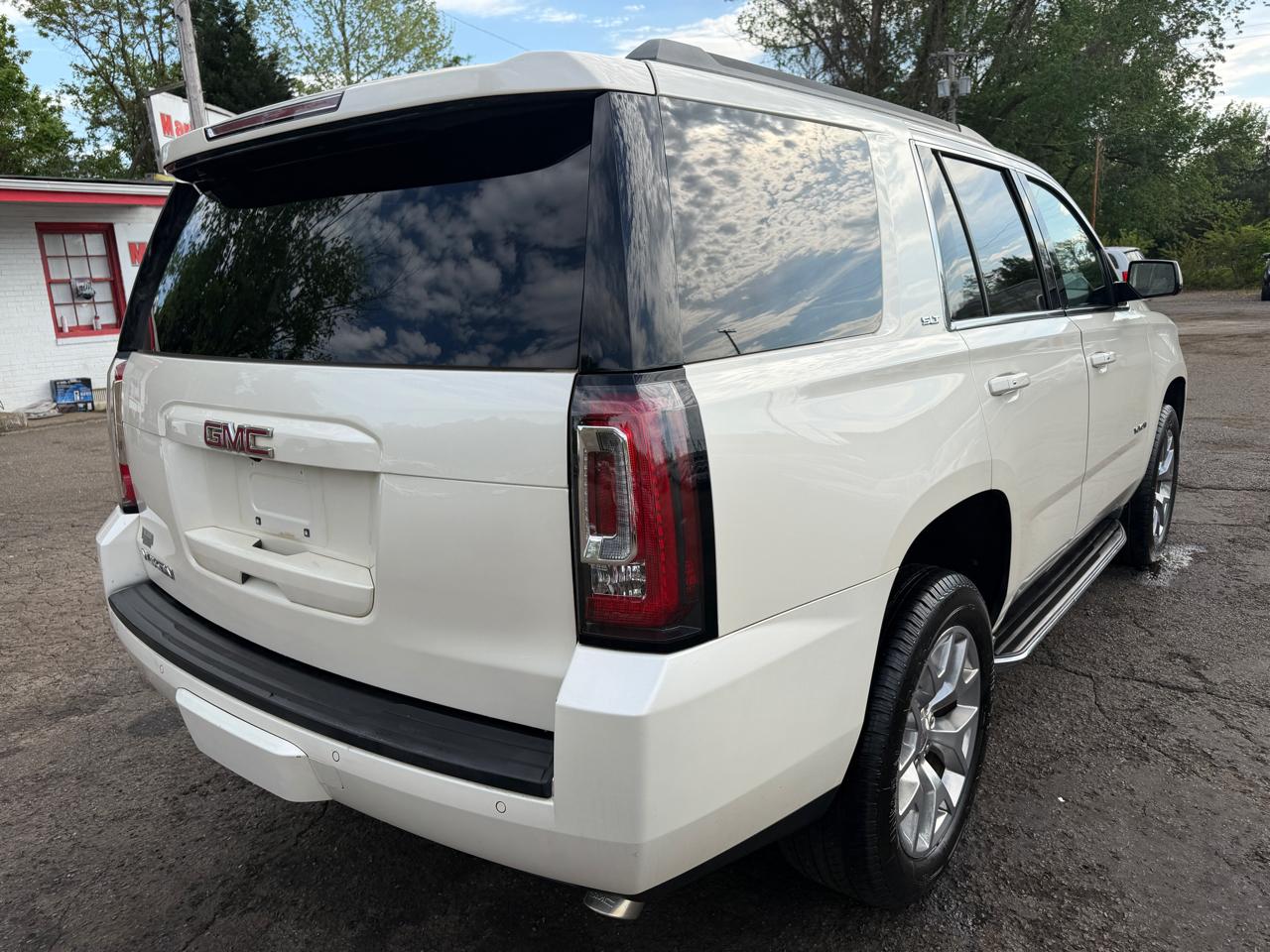 GMC Yukon SLT 4WD 2015