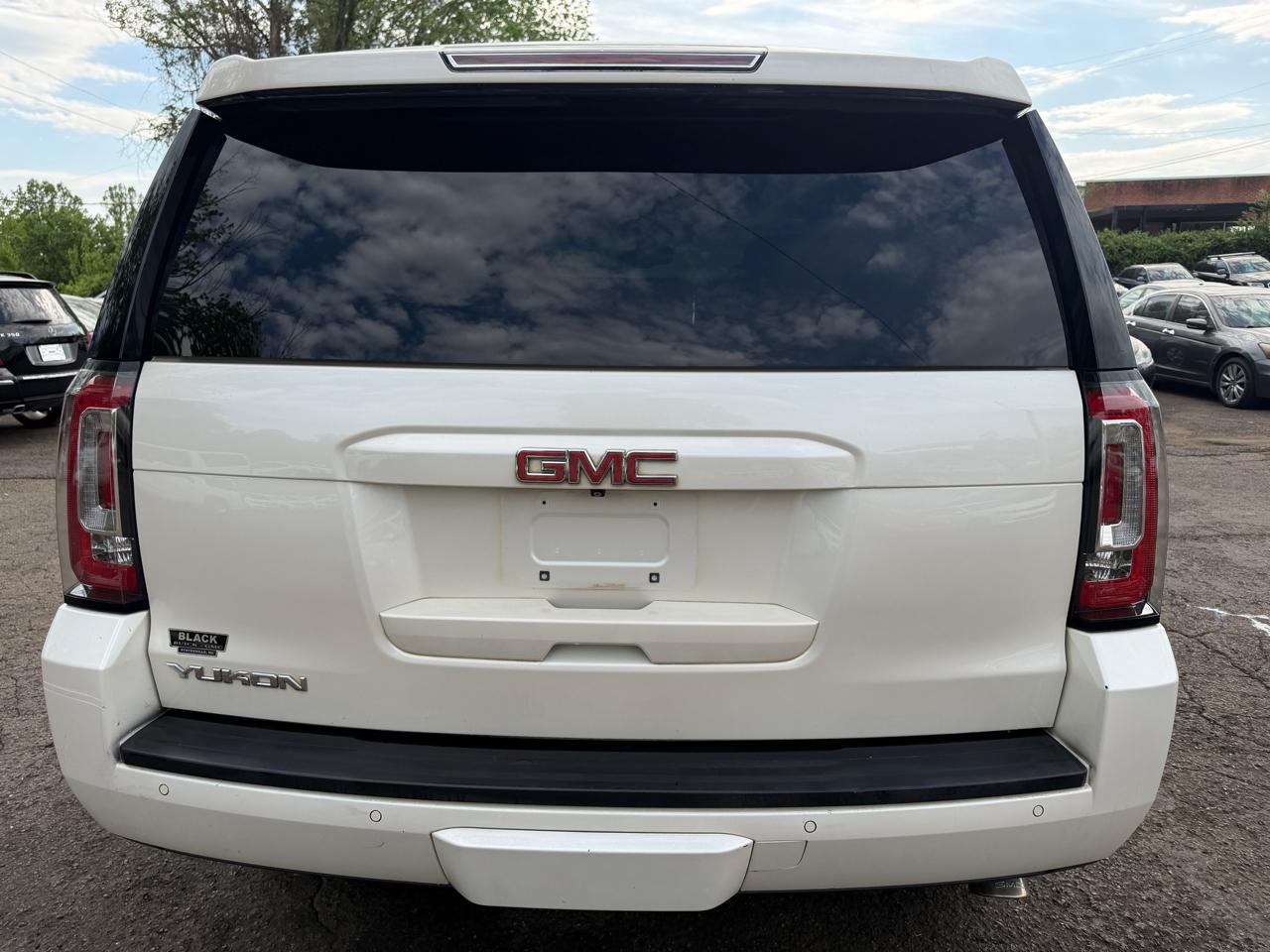 GMC Yukon SLT 4WD 2015