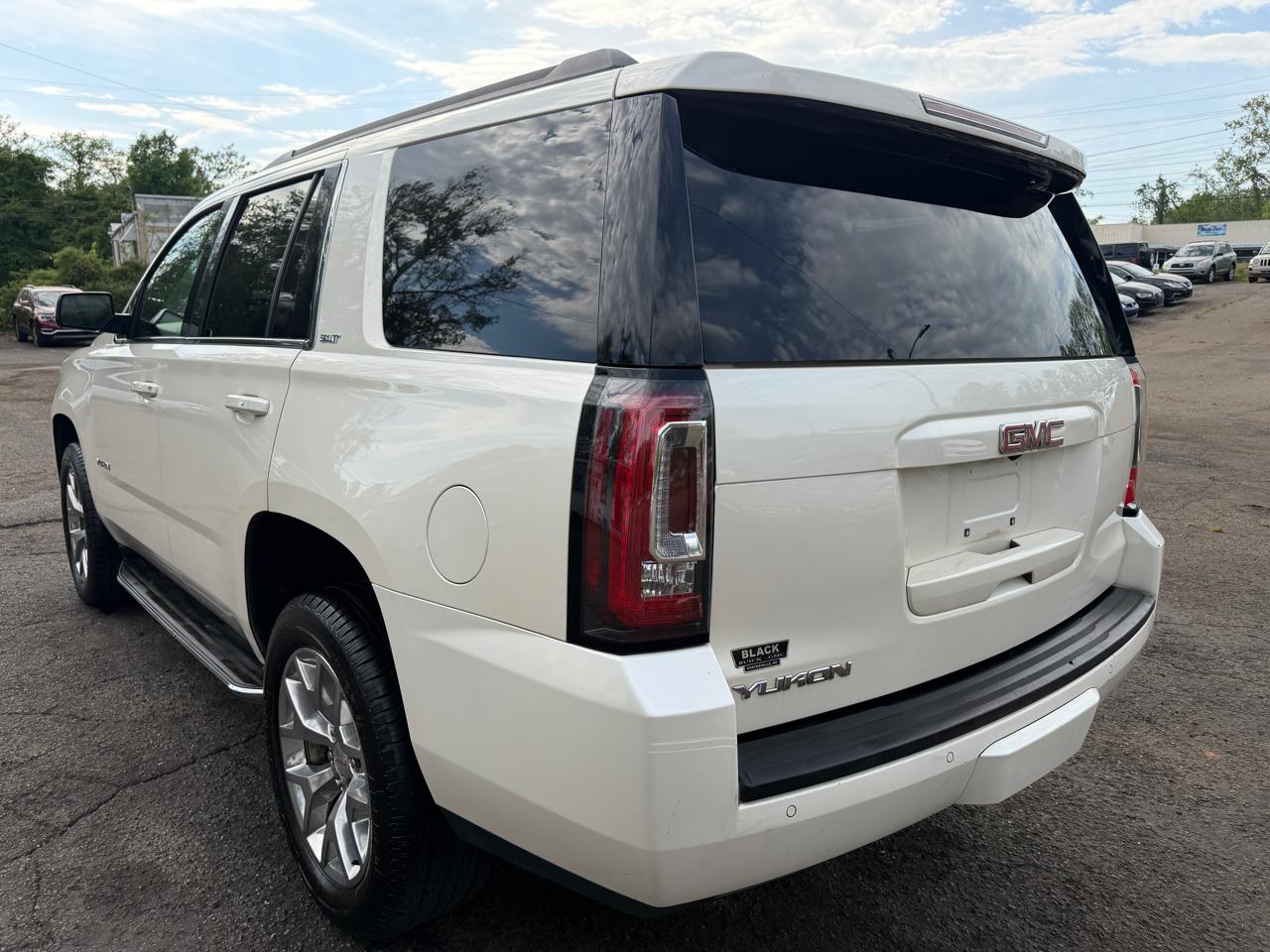 GMC Yukon SLT 4WD 2015