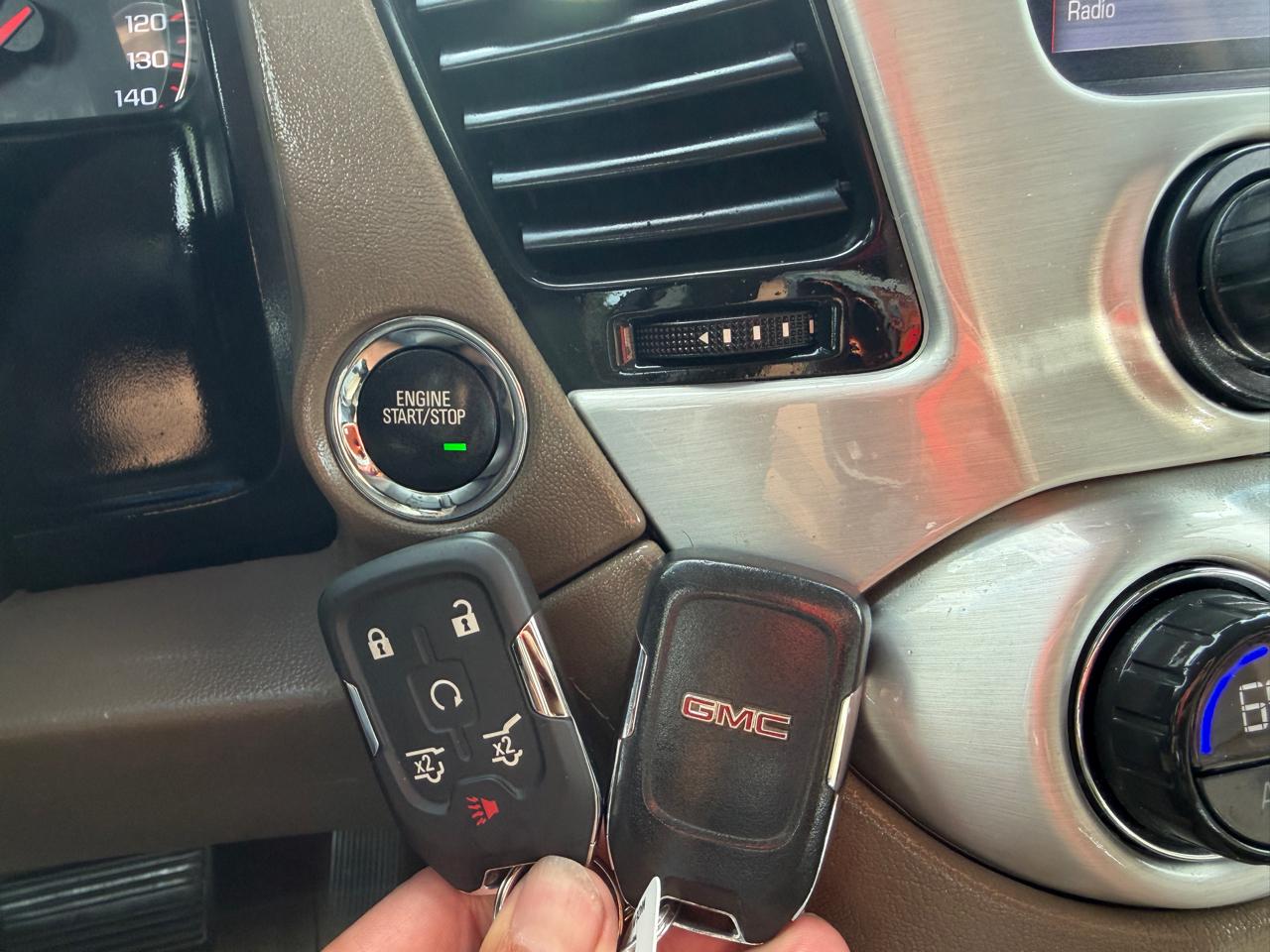 GMC Yukon SLT 4WD 2015