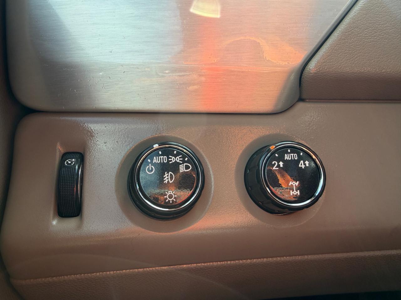 GMC Yukon SLT 4WD 2015