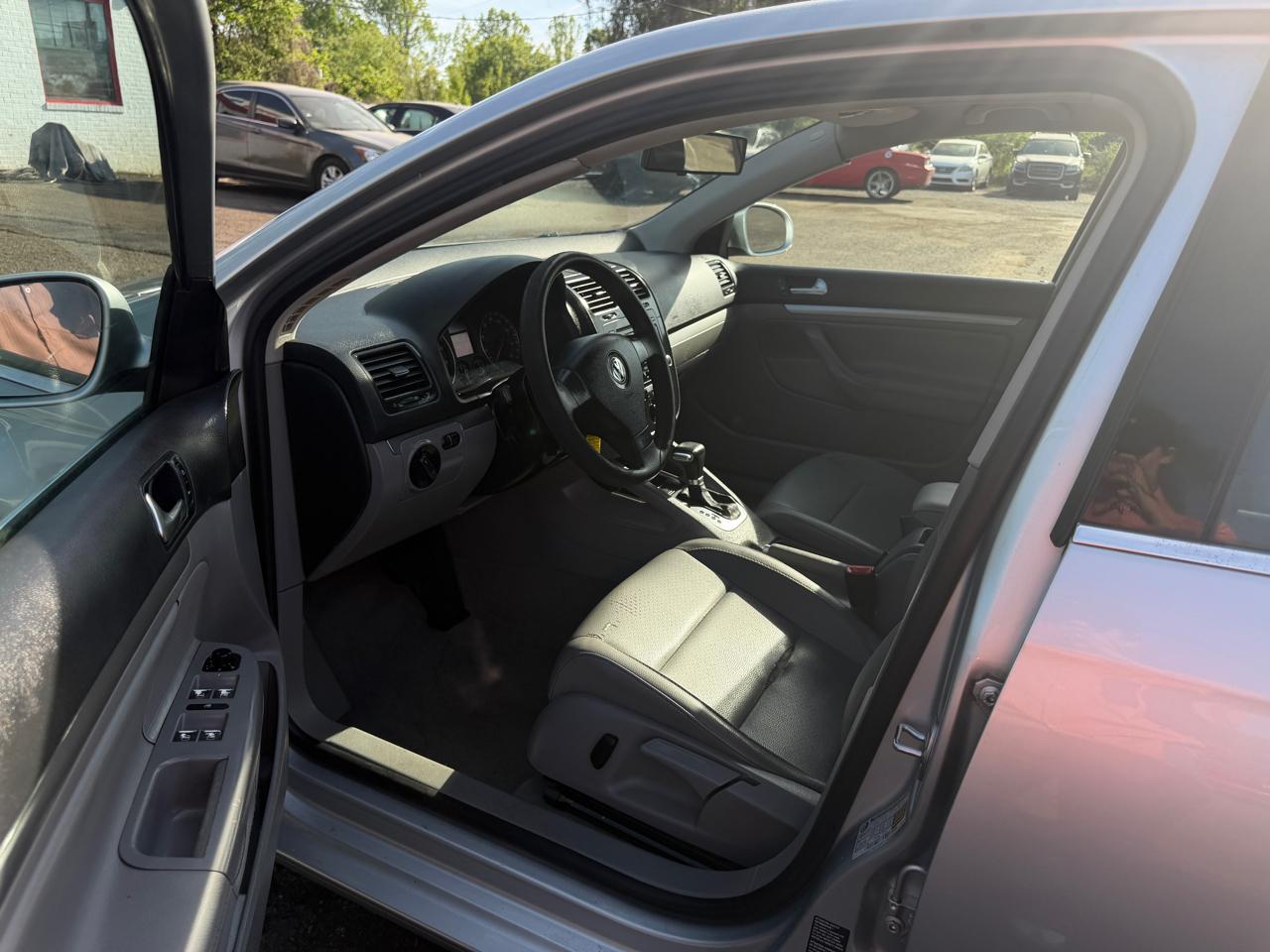 Volkswagen Jetta 2.5L 2006