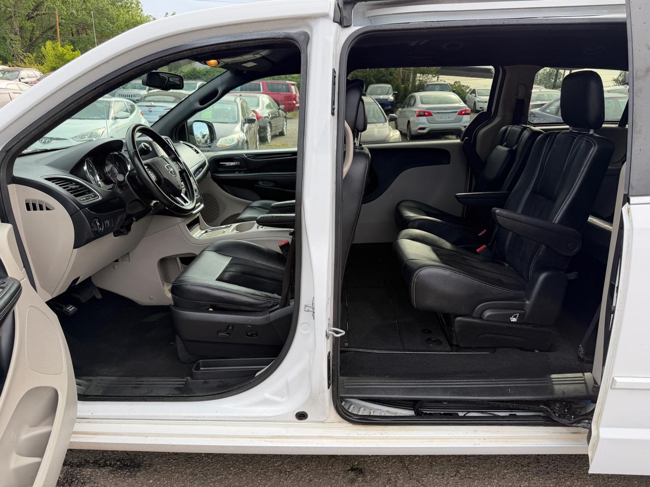 Dodge Grand Caravan SXT 2017