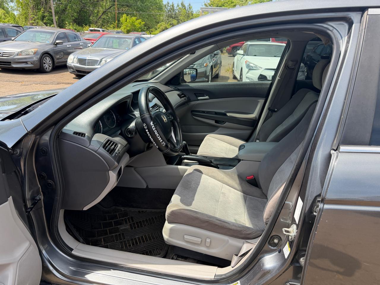 Honda Accord LX-P Sedan AT 2010