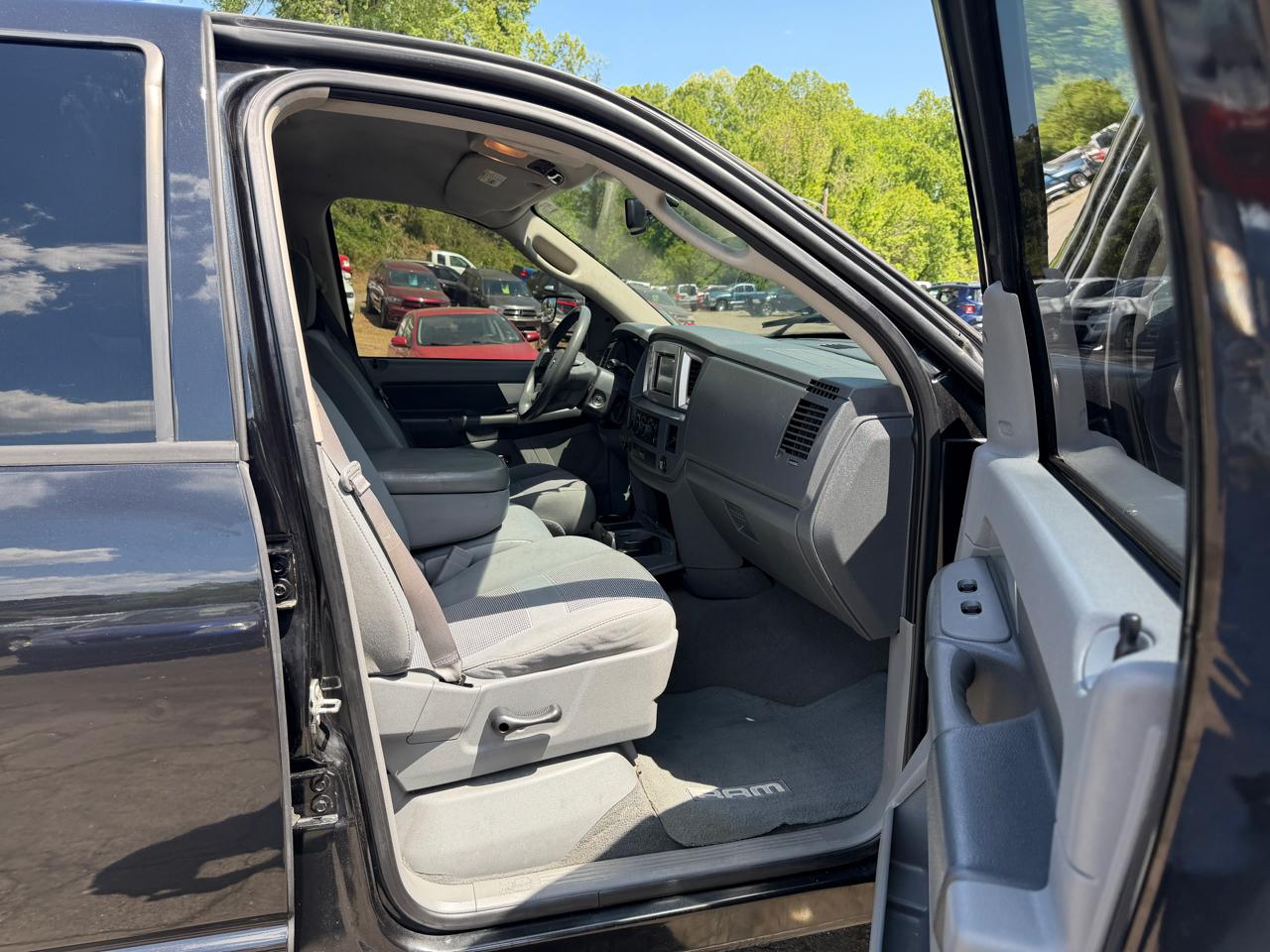 Dodge Ram 1500 SLT Quad Cab 2WD 2007