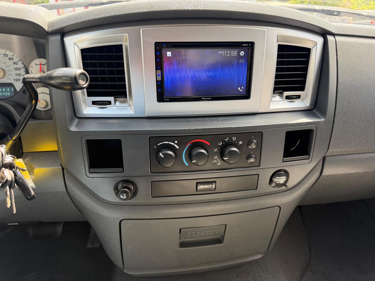 Dodge Ram 1500 SLT Quad Cab 2WD 2007