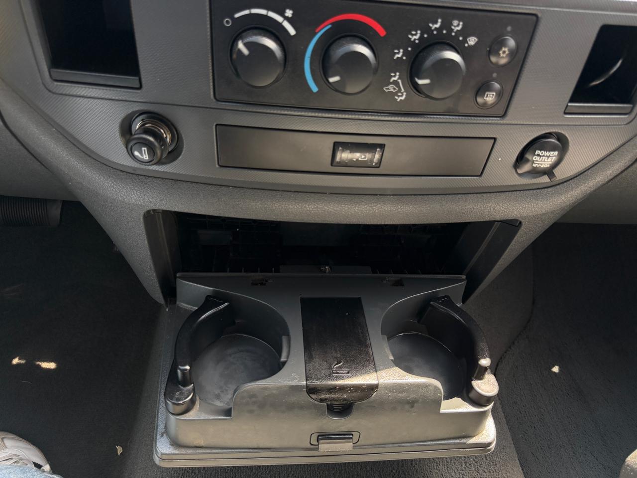 Dodge Ram 1500 SLT Quad Cab 2WD 2007