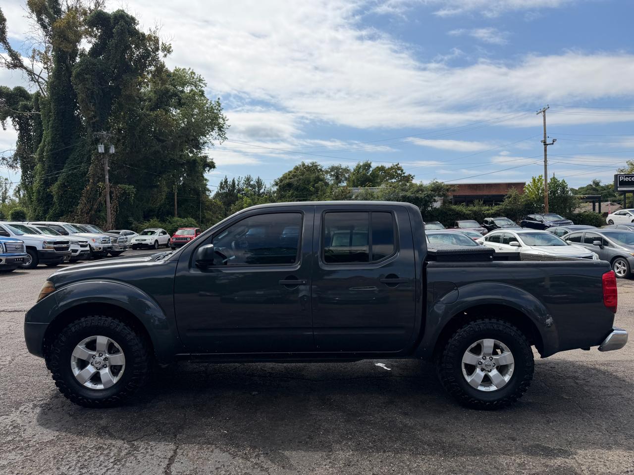 Nissan Frontier SV 2012
