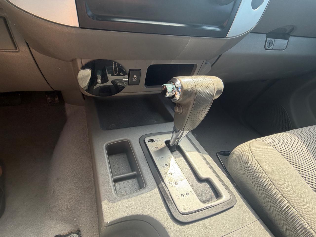 Nissan Frontier SV 2012
