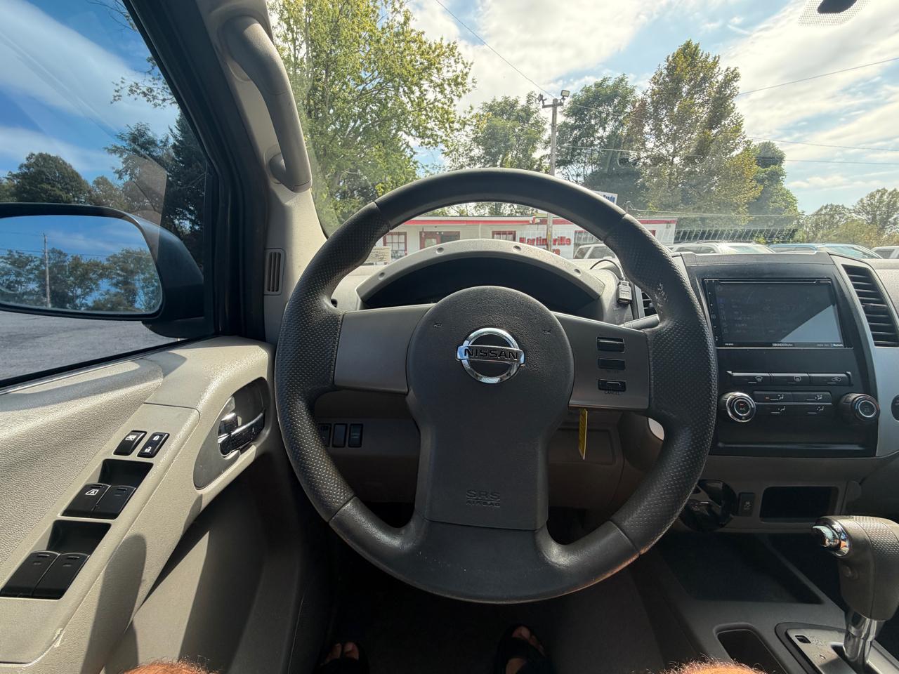 Nissan Frontier SV 2012