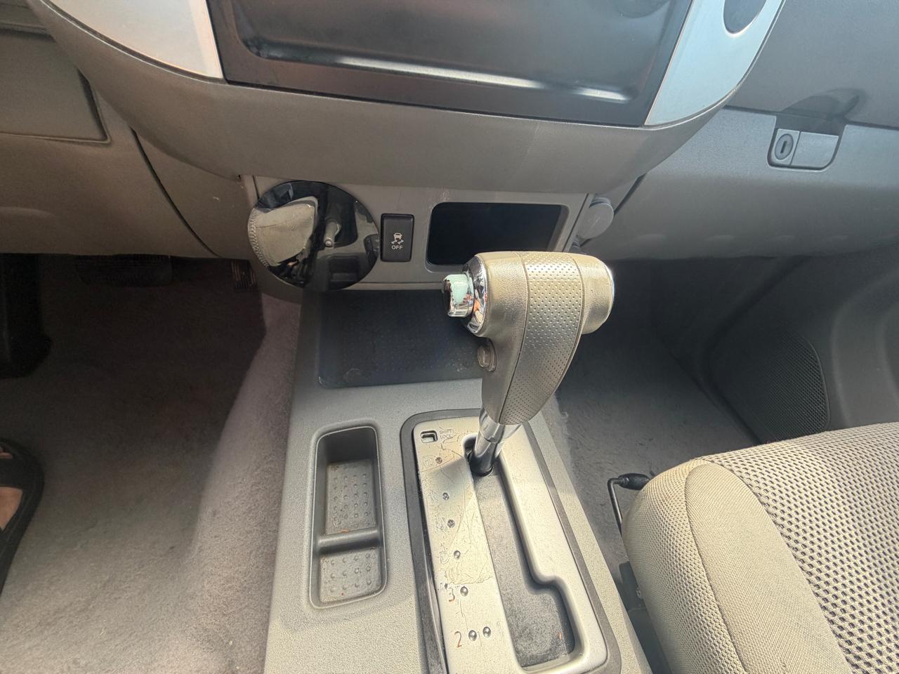 Nissan Frontier SV 2012