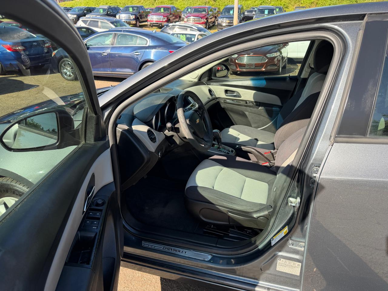 Chevrolet Cruze LS Auto 2013