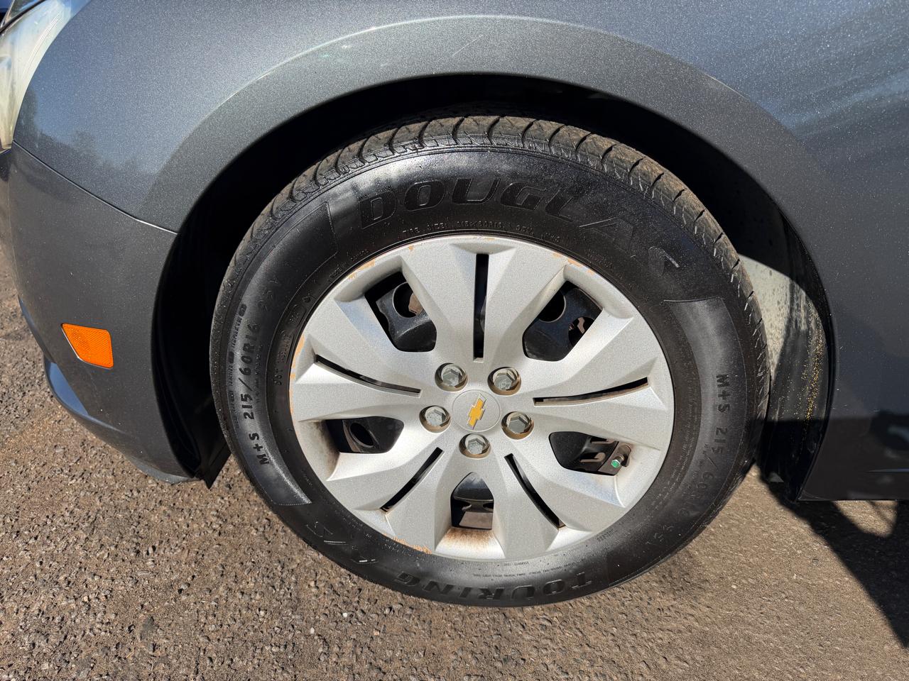 Chevrolet Cruze LS Auto 2013