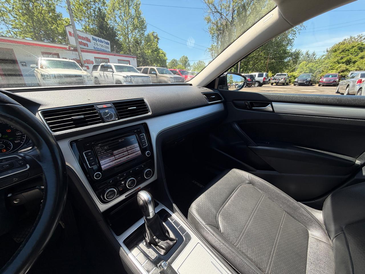 Volkswagen Passat  2012