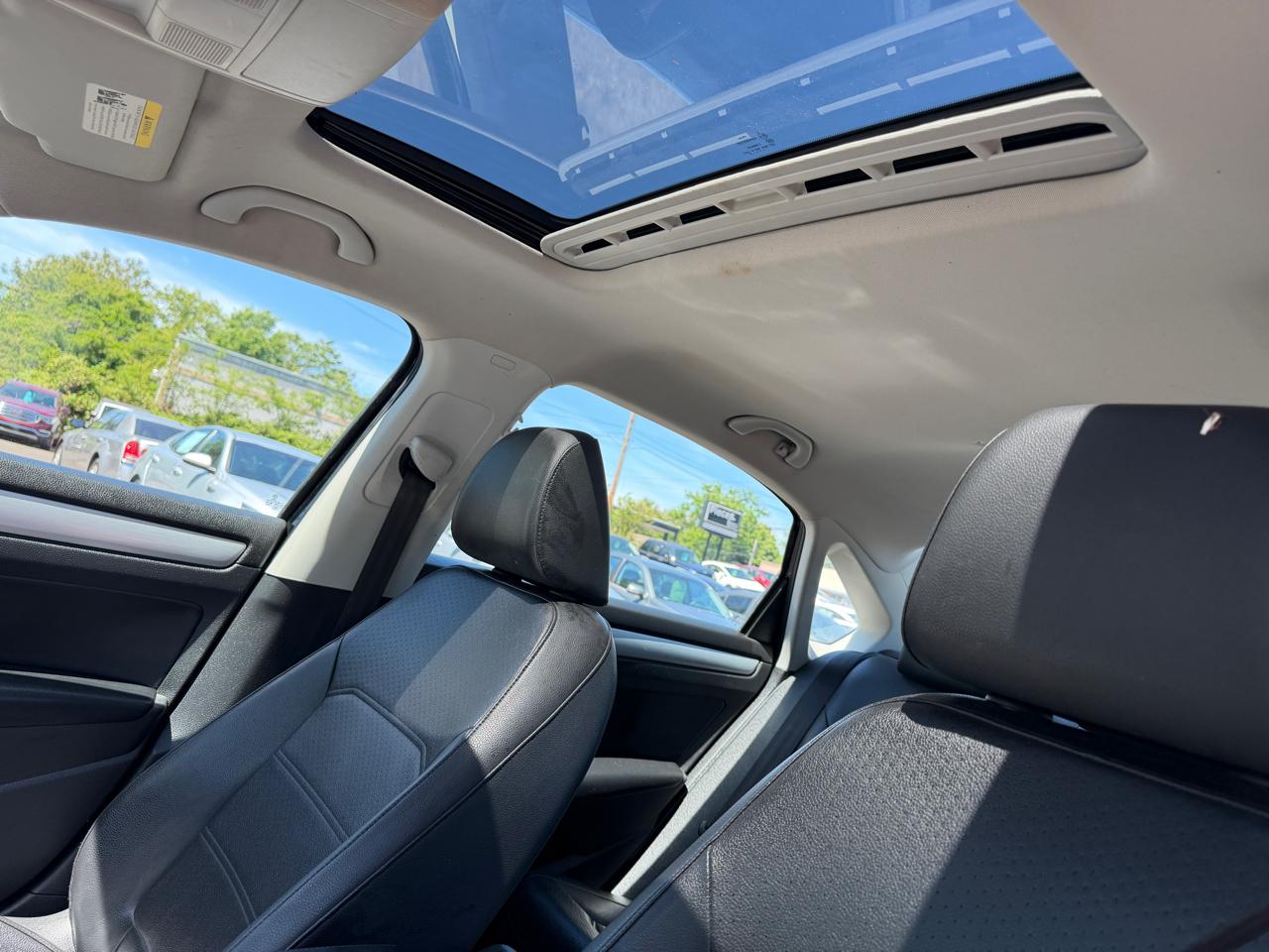 Volkswagen Passat  2012