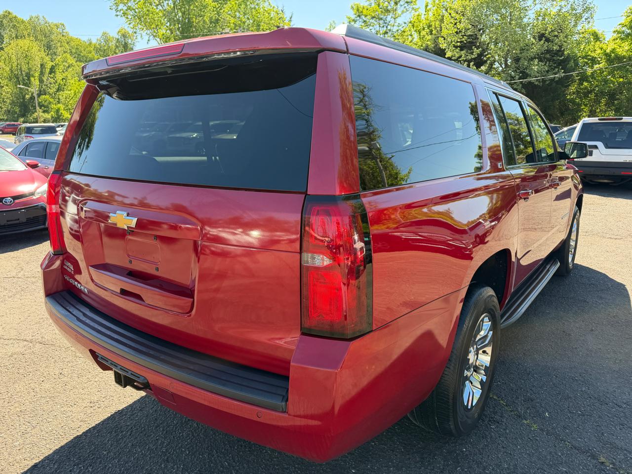 Chevrolet Suburban LT 4WD 2015
