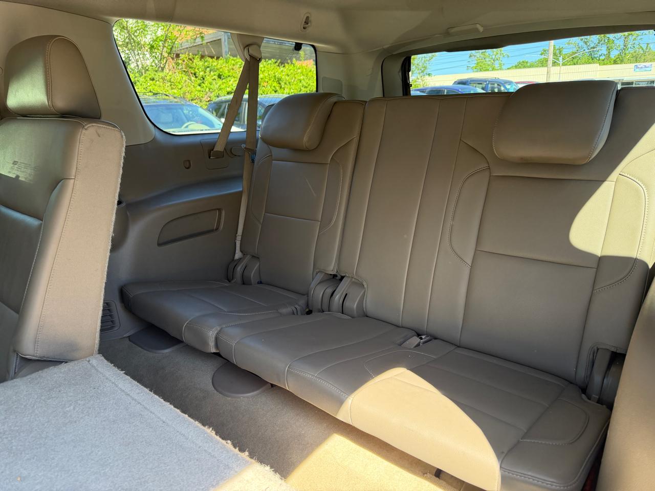 Chevrolet Suburban LT 4WD 2015